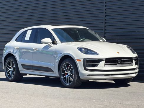 Certified 2023 Porsche Macan S AWD/4WD image 11