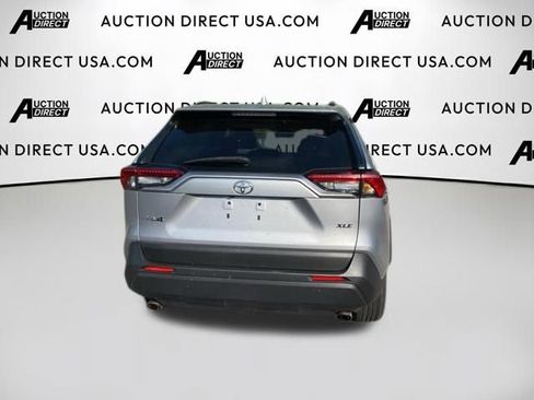 Used 2023 Toyota RAV4 XLE w/ Convenience Package image 9
