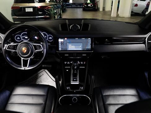 Used 2019 Porsche Cayenne image 8