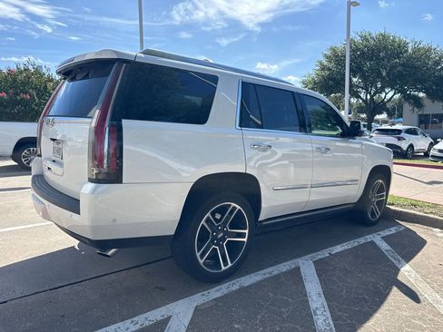 Used 2017 Cadillac Escalade Premium Luxury AWD/4WD image 3