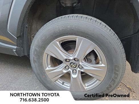 Used 2023 Toyota RAV4 XLE image 9