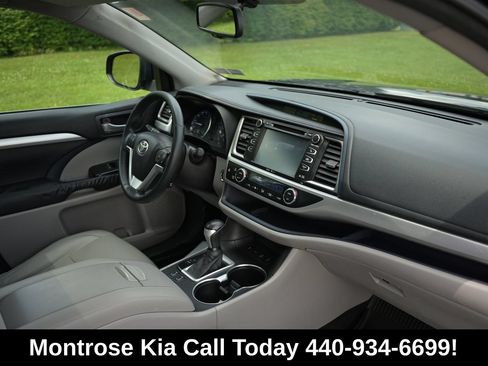 Used 2015 Toyota Highlander XLE AWD/4WD image 56