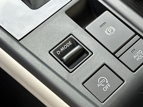 New 2026 Nissan Sentra SL w/ Floor Mat Package FWD image 31