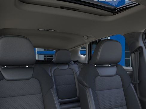 New 2026 Chevrolet Trax LT w/ Sunroof Package image 24