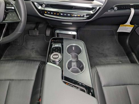 New 2026 Cadillac Lyriq Premium Luxury image 14