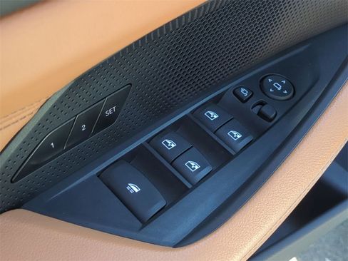 Used 2024 BMW 430i Convertible image 12