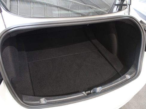 Used 2020 Tesla Model 3 Performance image 33