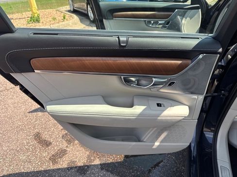 Used 2017 Volvo S90 T6 Inscription w/ Vision Package AWD/4WD image 20