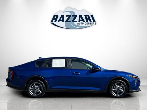 Used 2025 Kia K4 FWD image 2