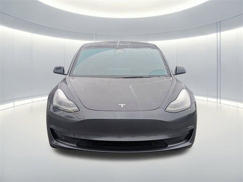 Used 2022 Tesla Model 3 Long Range image 3