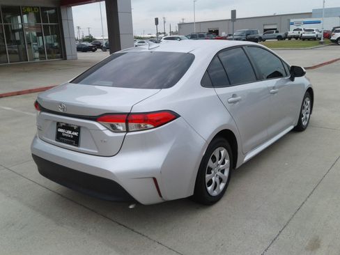 Used 2023 Toyota Corolla LE FWD image 7