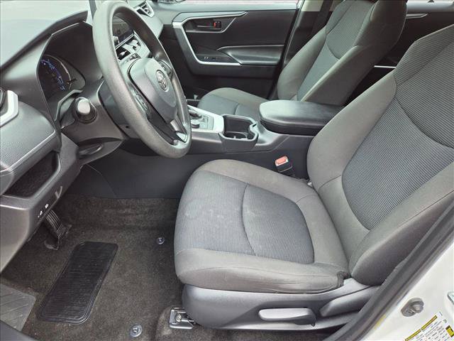 Certified 2025 Toyota RAV4 LE AWD/4WD image 15