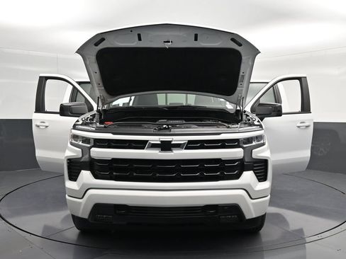 Used 2024 Chevrolet Silverado 1500 RST w/ Convenience Package II RWD image 30