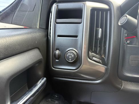 Used 2018 Chevrolet Silverado 1500 LT w/ Texas Edition RWD image 18