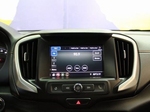 Used 2021 GMC Terrain SLE image 17