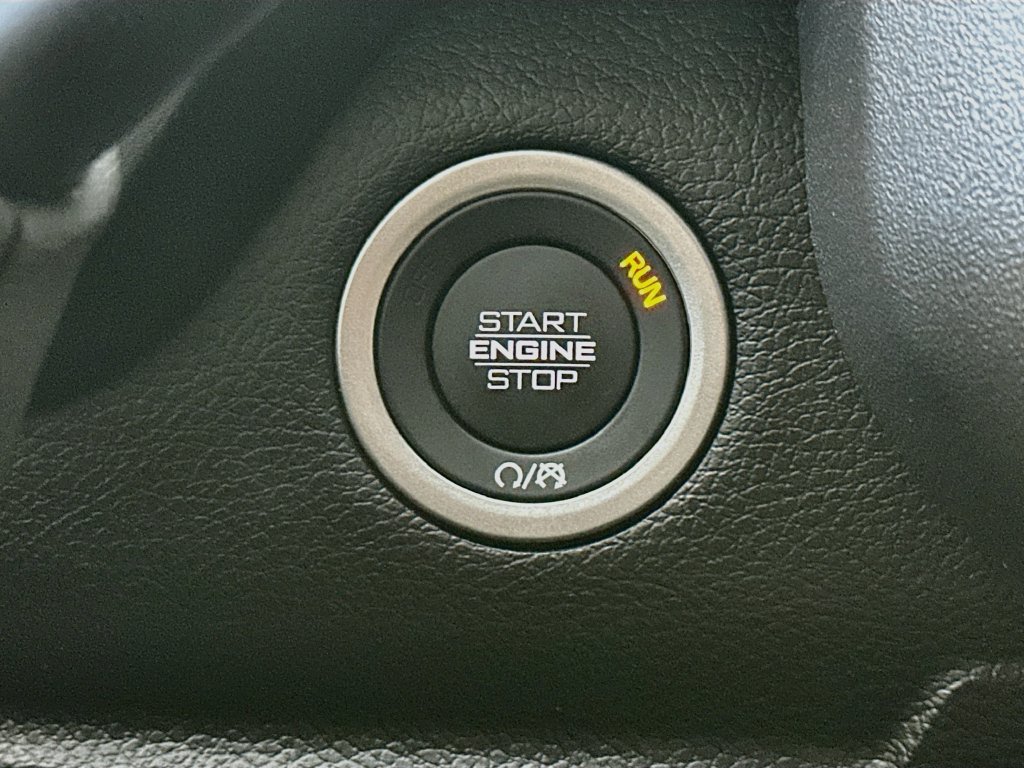 Used 2026 RAM 2500 Laramie AWD/4WD image 28