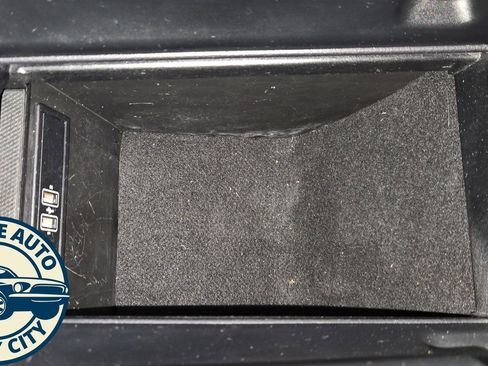 Used 2016 Mercedes-Benz GLC 300 4MATIC w/ Multimedia Package image 19