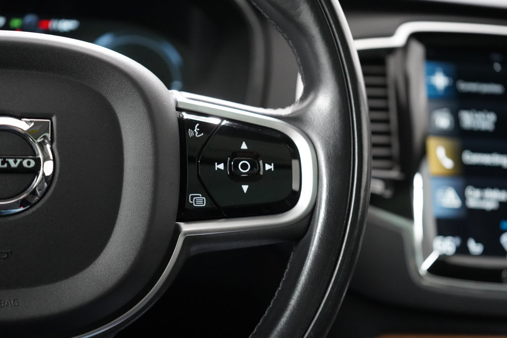 Used 2021 Volvo XC90 T8 Inscription Expression w/ Advanced Package AWD/4WD image 16