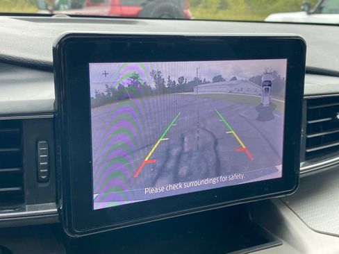Used 2021 Ford Explorer XLT w/ Equipment Group 202A AWD/4WD image 28