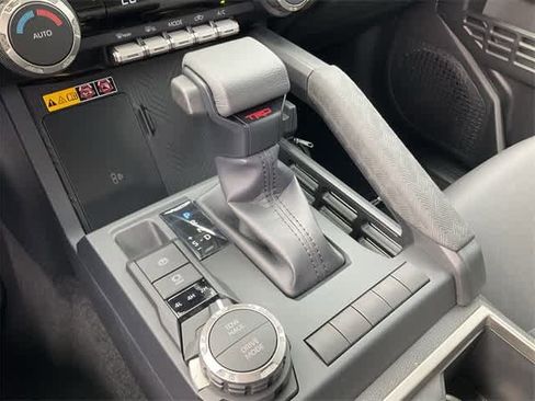 Used 2025 Toyota Tacoma TRD Sport image 24