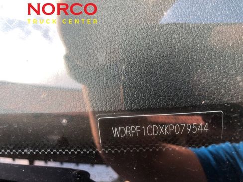 Used 2019 Freightliner Sprinter 3500 image 23