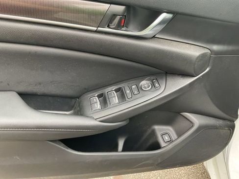 Used 2022 Honda Accord Sport image 19
