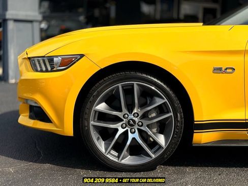 Used 2017 Ford Mustang GT RWD image 11