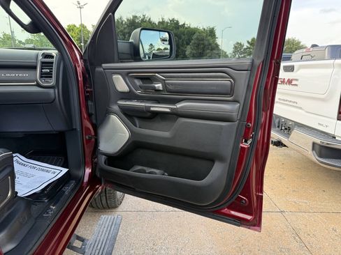 Used 2019 RAM 1500 Limited AWD/4WD image 11
