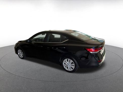 Used 2025 Nissan Sentra S image 9