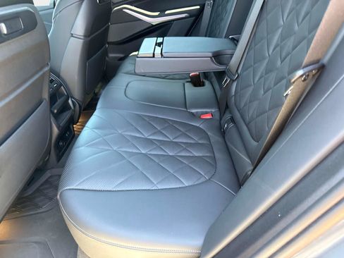 Used 2024 BMW X5 xDrive40i w/ Premium Package AWD/4WD image 14