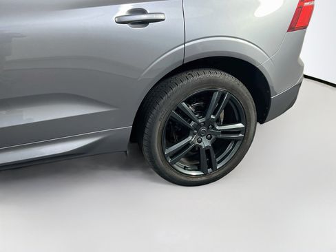 Used 2020 Volvo XC60 T5 Momentum w/ Protection Package AWD/4WD image 30