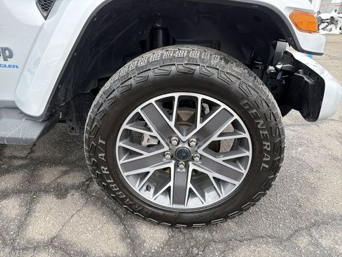 Used 2024 Jeep Wrangler High Altitude image 34