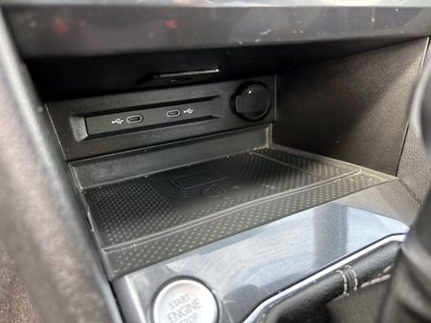 Used 2024 Volkswagen Tiguan SE R-Line image 22