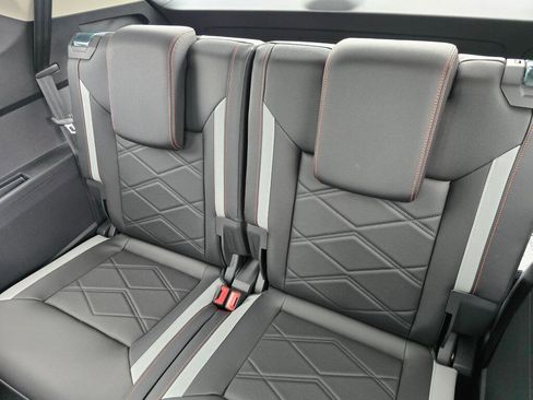 New 2026 Volkswagen Atlas Peak Edition AWD/4WD image 39