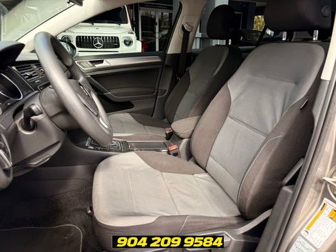 Used 2016 Volkswagen e-Golf SE FWD image 23