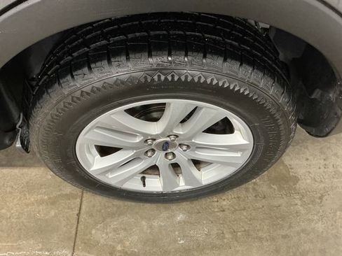 Used 2018 Ford Explorer XLT image 13