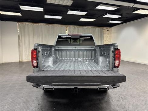 New 2026 GMC Sierra 1500 SLE w/ X31 Off-Road Package AWD/4WD image 5