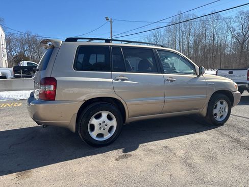 Used 2005 Toyota Highlander Limited image 11