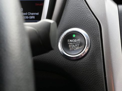 Used 2017 Ford Fusion SE w/ Equipment Group 201A image 22