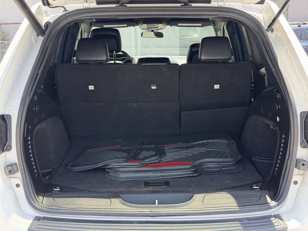 Used 2021 Jeep Grand Cherokee Laredo X RWD image 27