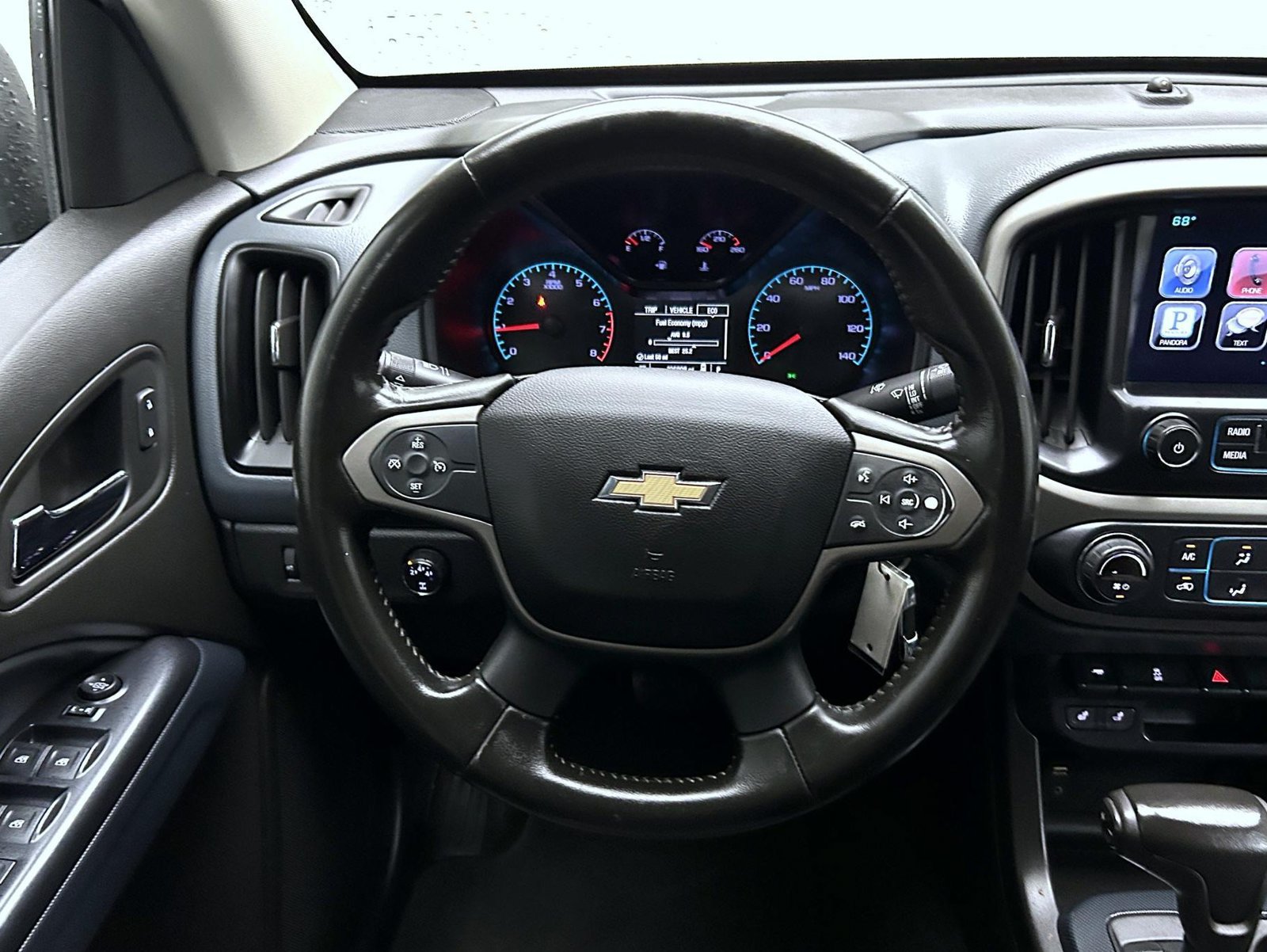 Used 2015 Chevrolet Colorado Z71 AWD/4WD image 12