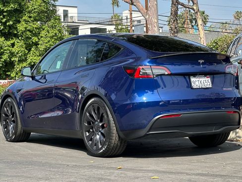 Used 2022 Tesla Model Y Performance AWD/4WD image 6