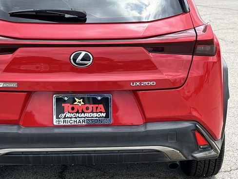 Used 2019 Lexus UX 200 F Sport FWD image 4