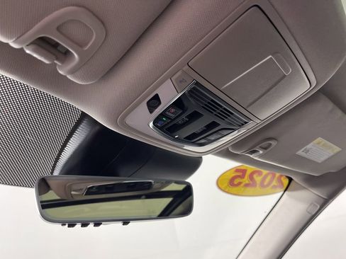 Certified 2025 Acura RDX w/ Technology Package image 25