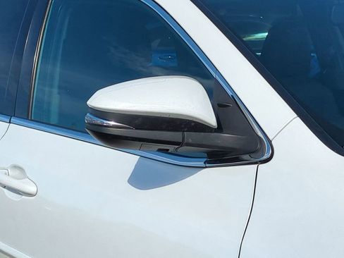 Used 2016 Toyota Highlander Limited image 11