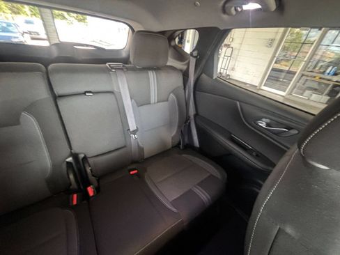 Used 2025 Chevrolet Blazer LT FWD image 37