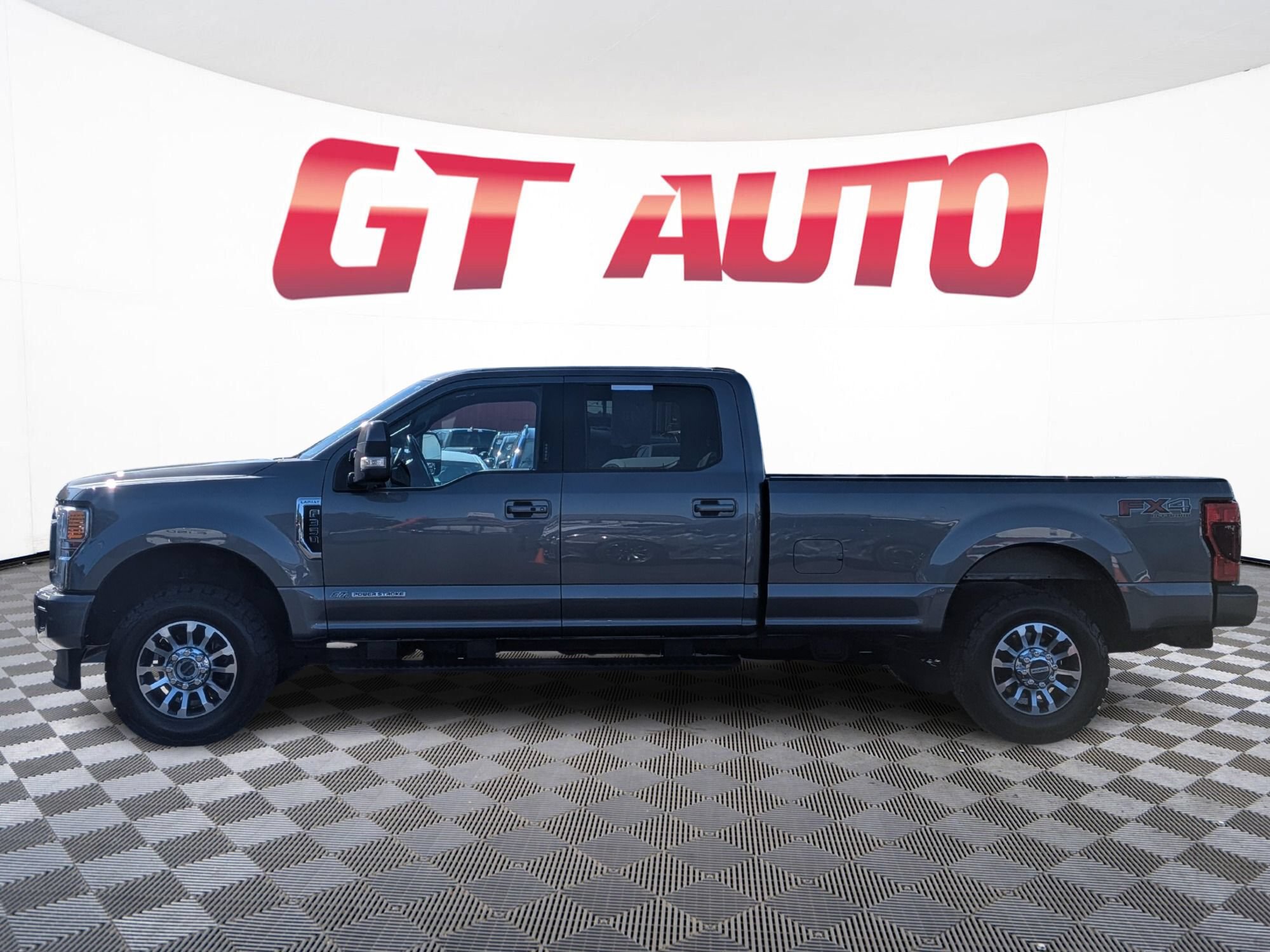Used 2022 Ford F350 Lariat w/ Lariat Ultimate Package AWD/4WD image 3