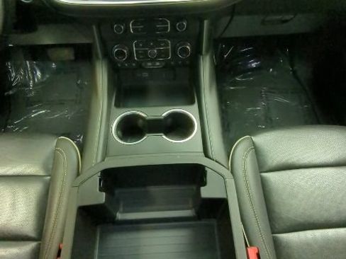 Used 2024 Chevrolet Tahoe Premier AWD/4WD image 24