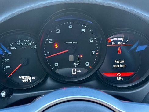 Used 2020 Porsche Macan AWD/4WD image 33