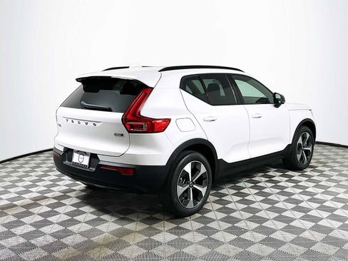 Used 2023 Volvo XC40 B5 Plus w/ Protection Package Premier AWD/4WD image 7